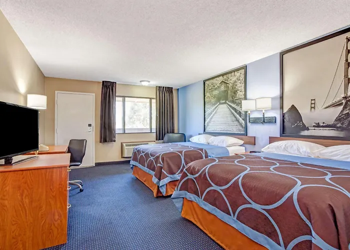 Super 8 By Wyndham Albany